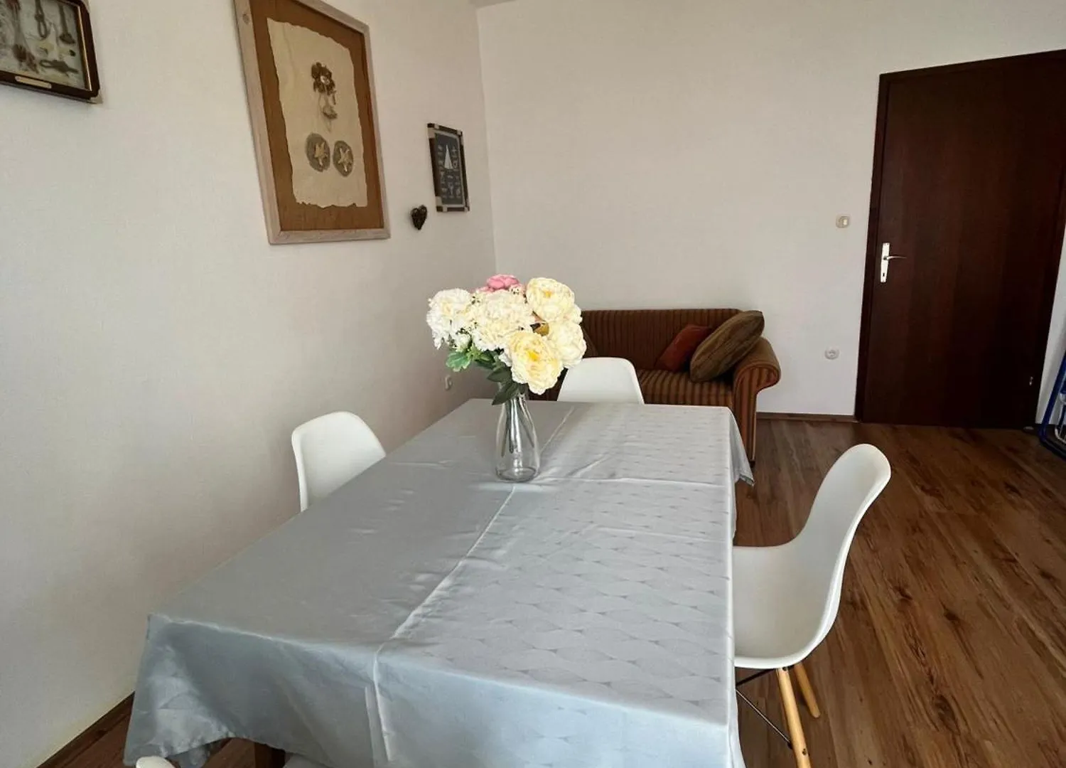 Apartment 77 With Pool And Beach 斯塔利格拉德-帕克利尼卡 0*,  克罗地亚