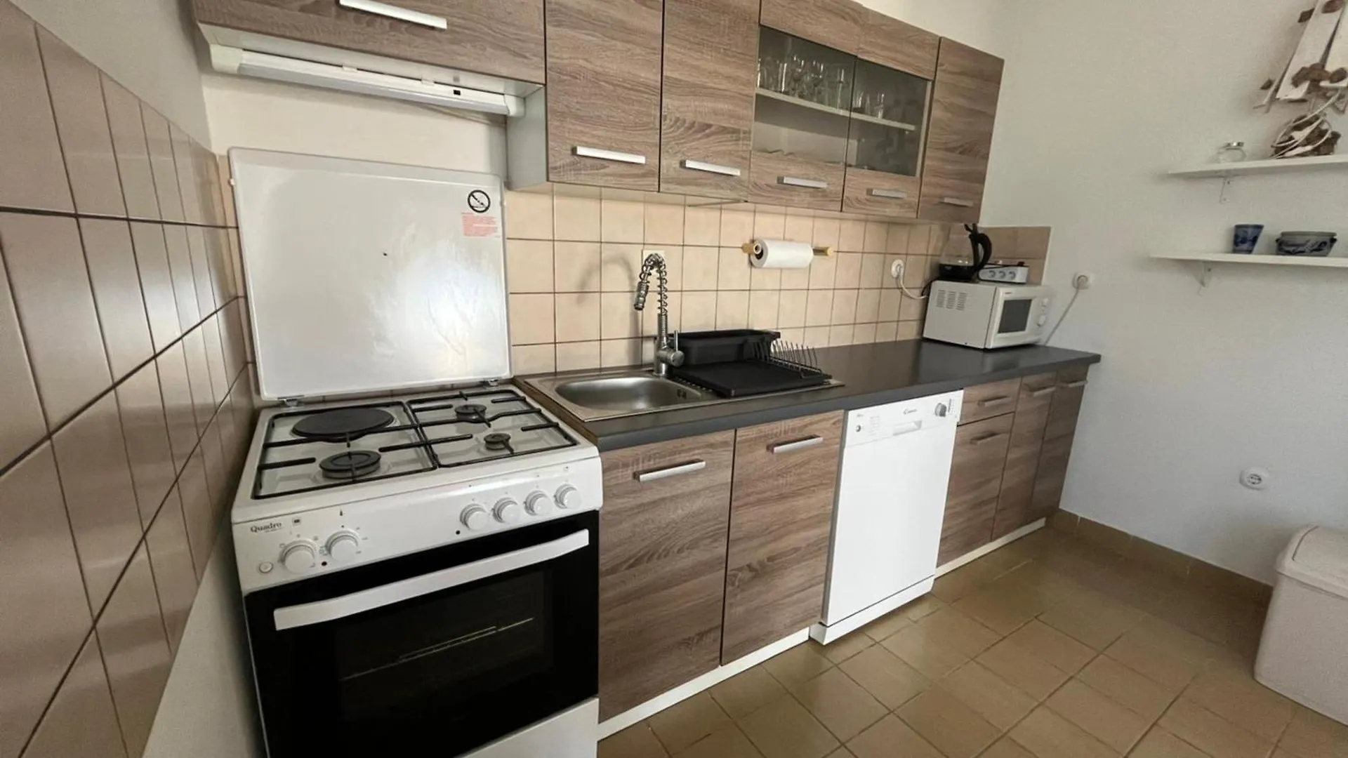 Apartment 77 With Pool And Beach 斯塔利格拉德-帕克利尼卡